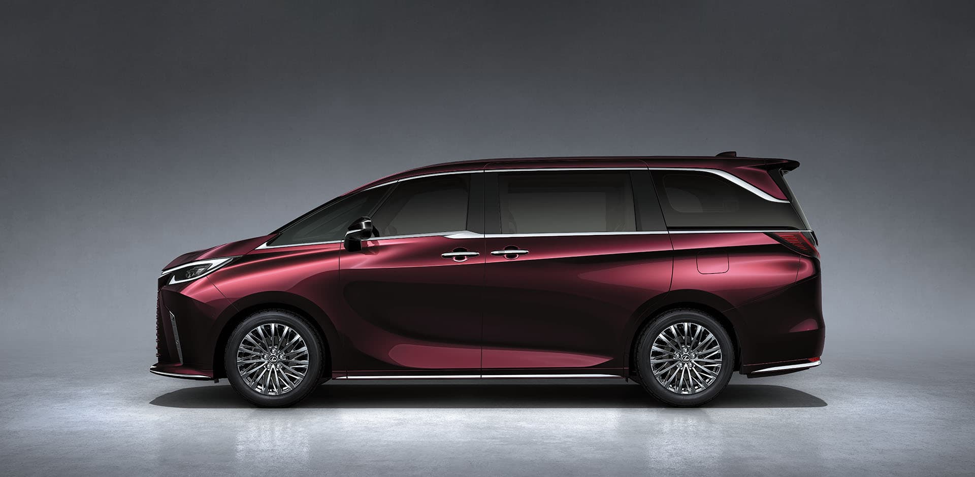 http://Lexus%20LM%20350h%207%20seater%20VIP