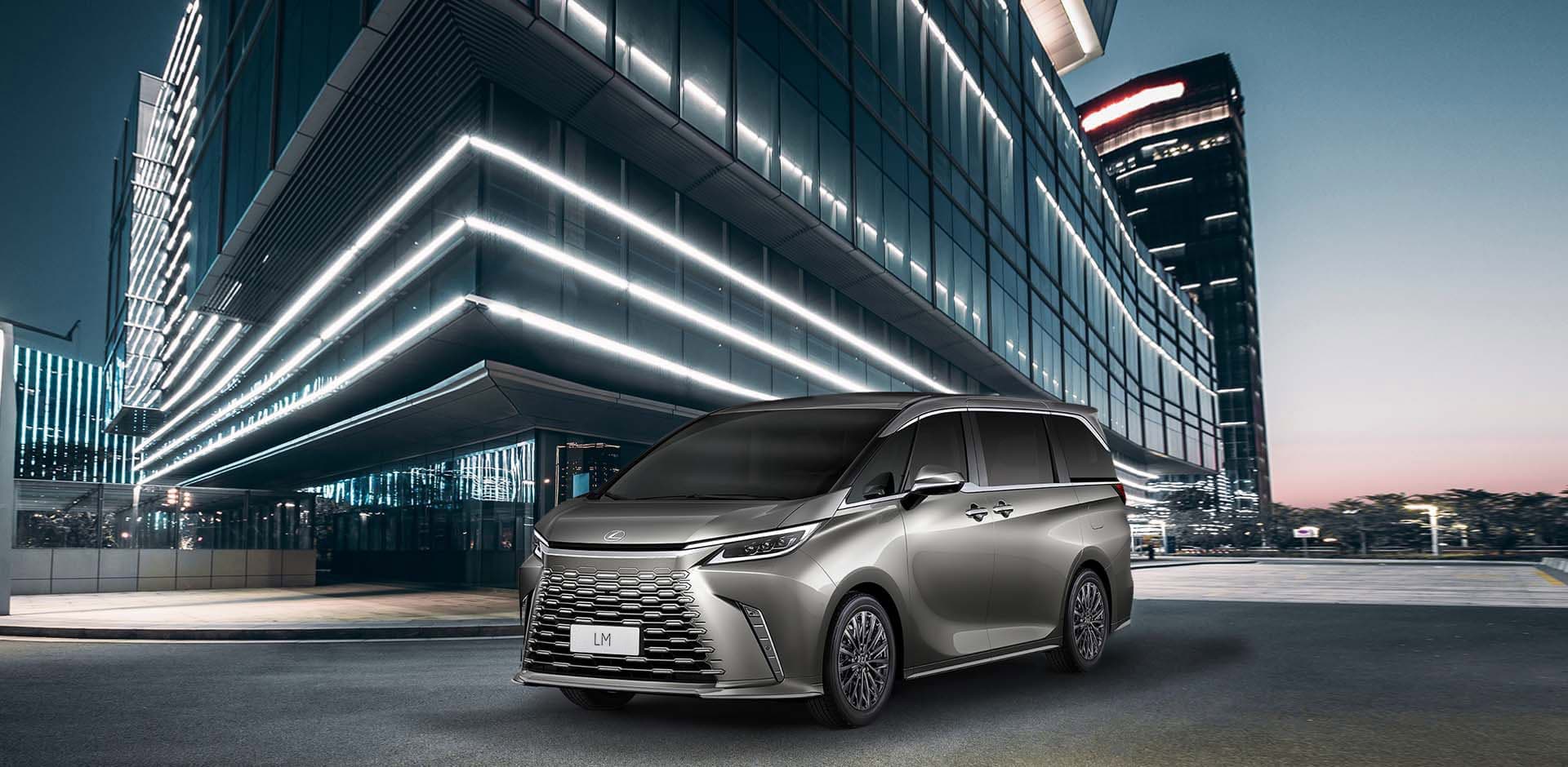 Lexus LM