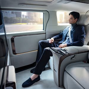 http://Lexus%20LM%20Interior%20Gallery%20Thumbnail%20Images