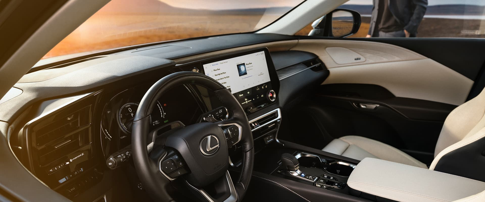 Lexus RX Interior Gallery Images