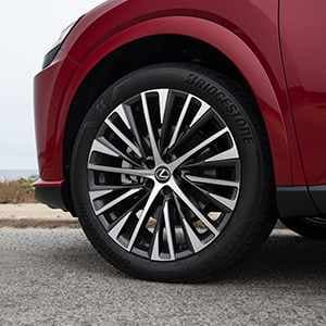 http://Lexus%20RX%20350h%20Luxury%20Exterior%20Gallery%20Thumbnail%20Images