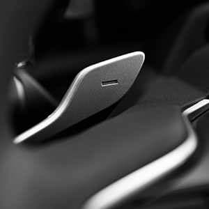 http://Lexus%20RX%20350h%20Luxury%20Interior%20Gallery%20Thumbnail%20Images