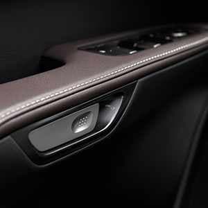 http://Lexus%20RX%20350h%20Luxury%20Interior%20Gallery%20Thumbnail%20Images
