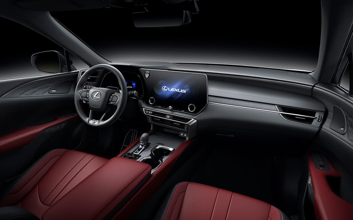 http://Lexus%20RX%20500h%20F%20Sport%20Tazuna%20Cockpit